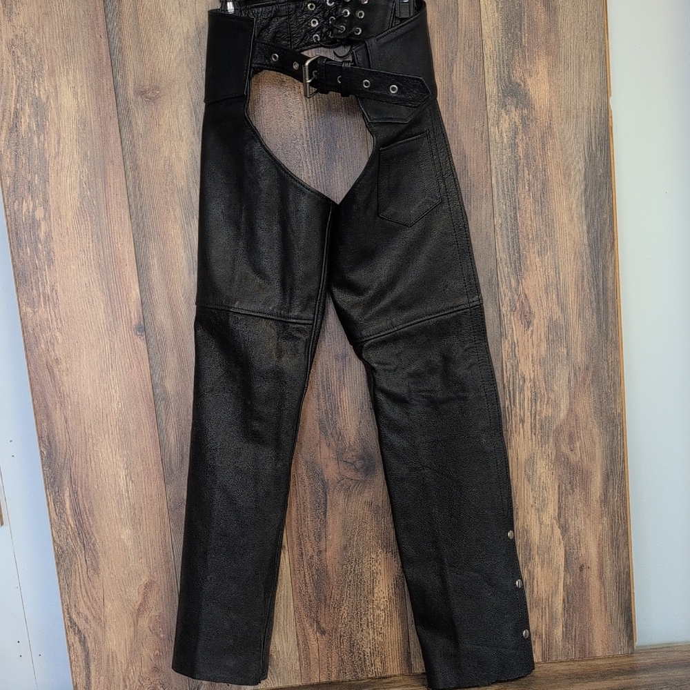 Interstate Leather Unisex Black Genuine Leather Riding Chaps XS & M